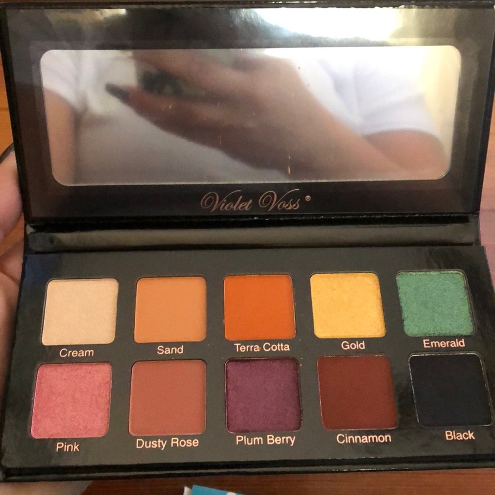 Violet Voss unused eyeshadow pallet